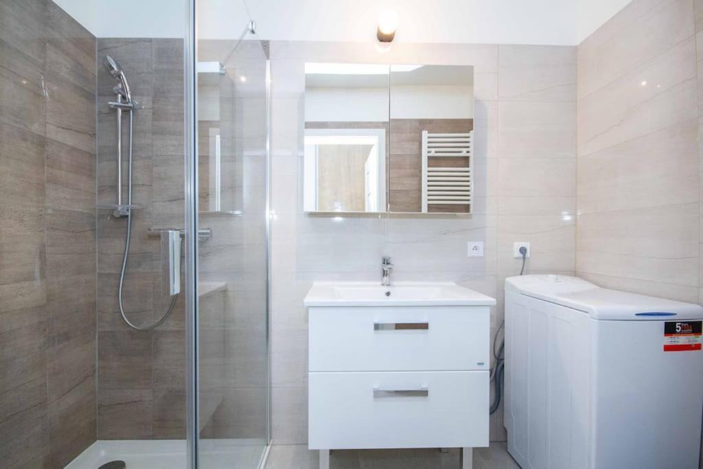 Apartment In Bratislava With Free Parking المظهر الخارجي الصورة