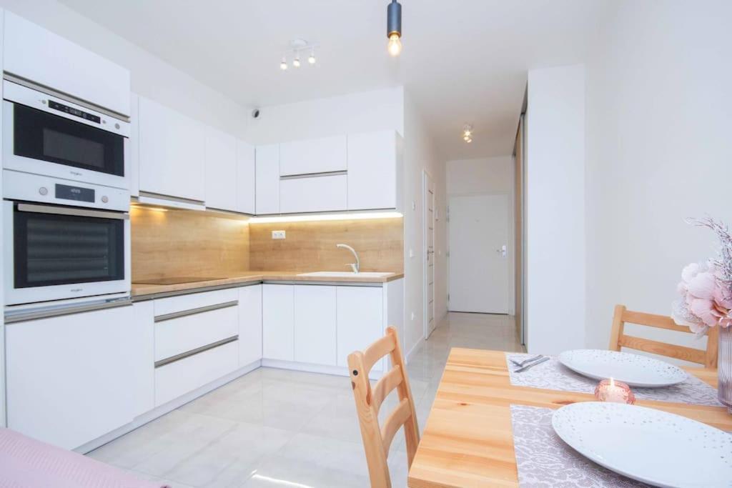 Apartment In Bratislava With Free Parking المظهر الخارجي الصورة