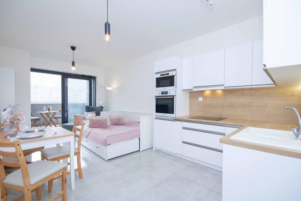Apartment In Bratislava With Free Parking المظهر الخارجي الصورة